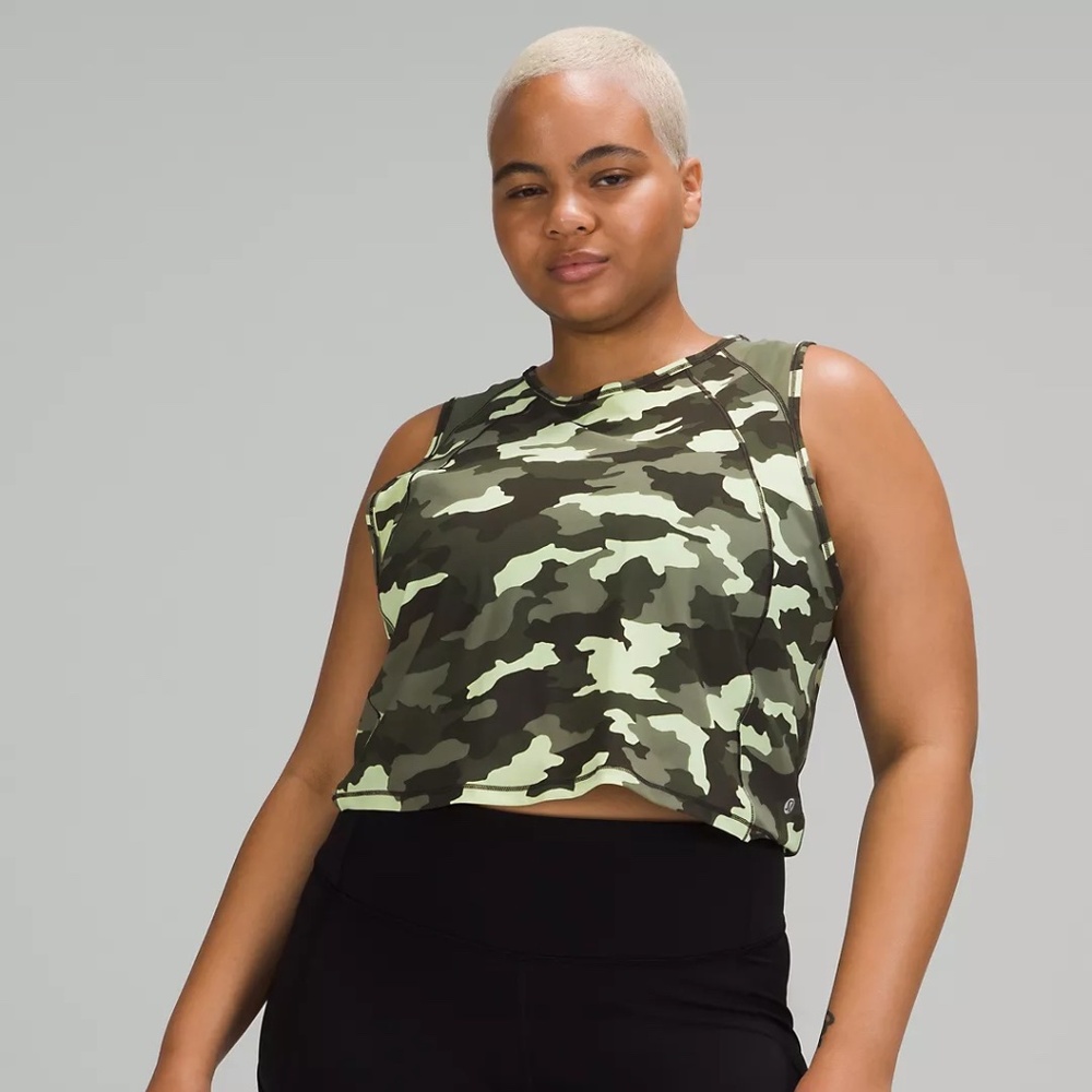 Sculpt Tank *Croppped, Size 6, Green Camo, NWOT